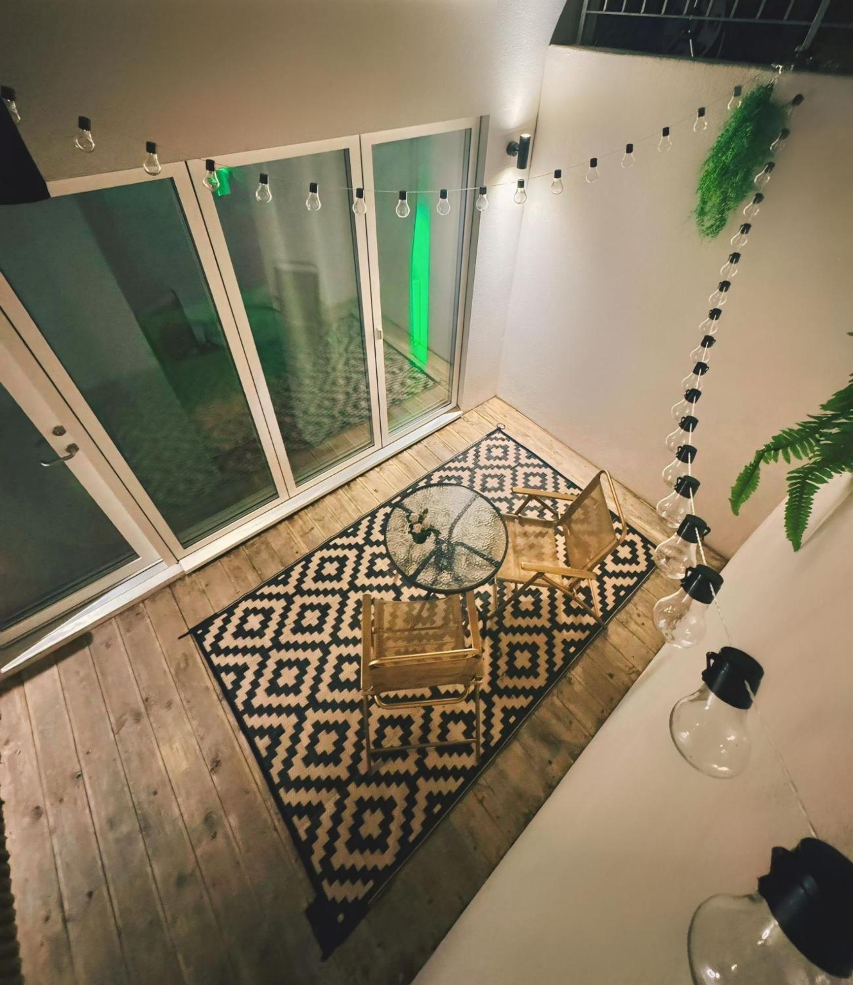 Tropical Room With Private Bathroom And Patio لندن المظهر الخارجي الصورة